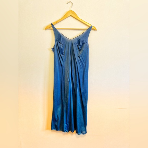 VTG Slip Dress - Picture 5 of 7